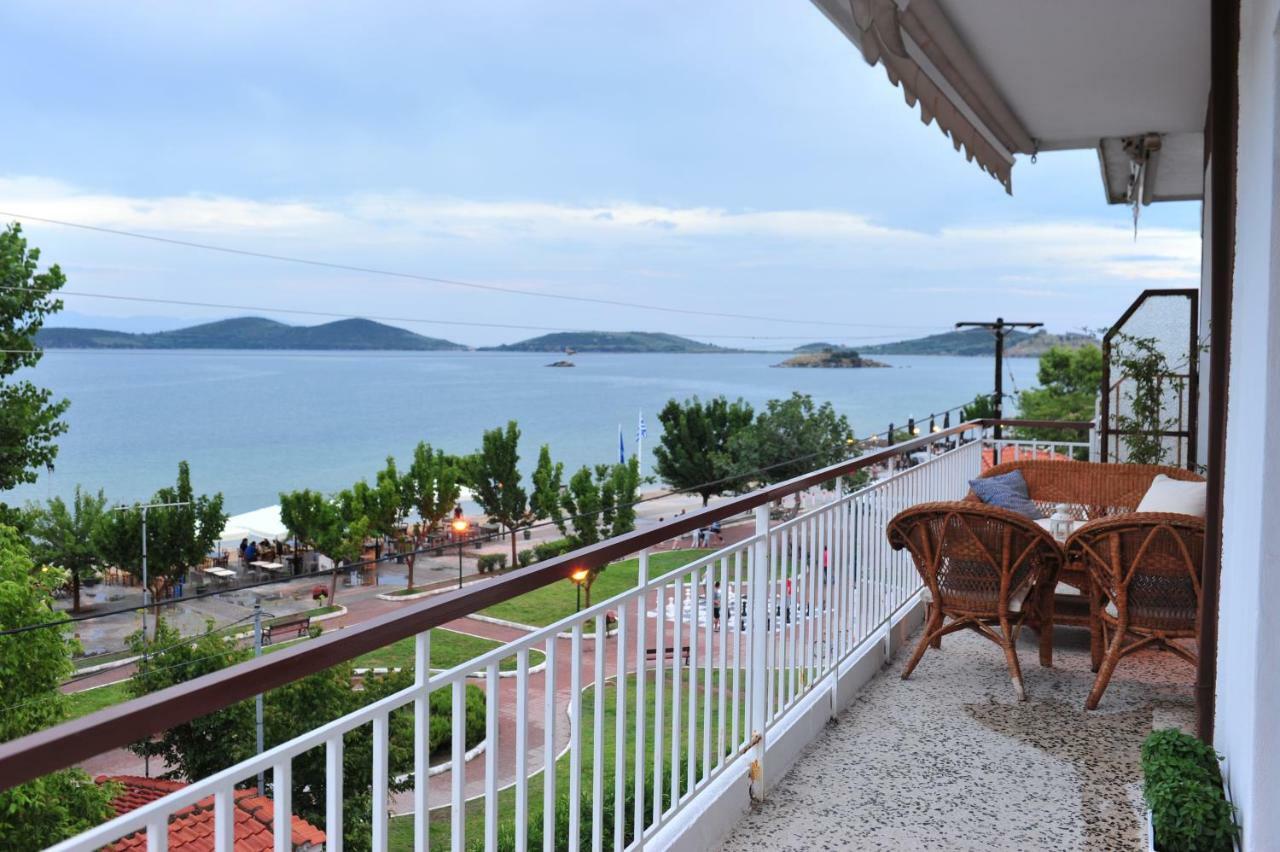 Apartment 99 Nea Peramos  Ngoại thất bức ảnh